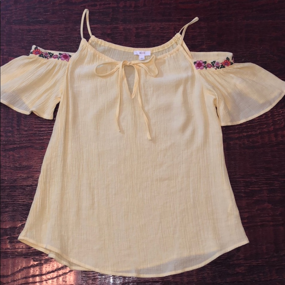 Cut out shoulder blouse